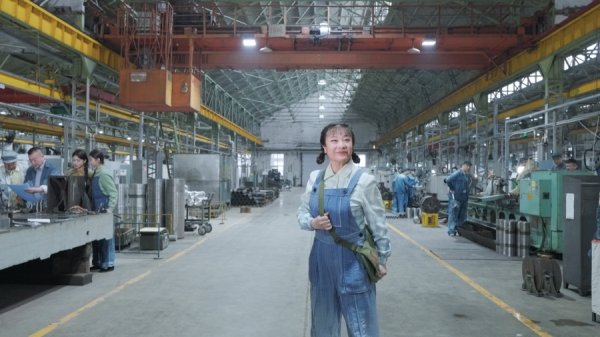 兴盛网 礼赞劳动者，戏曲名角空降田间地头，这场面太“一鸣惊人”了！